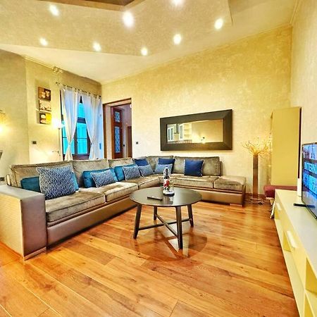 Ultra Central Apartment / 10 Ppl Budapest Esterno foto