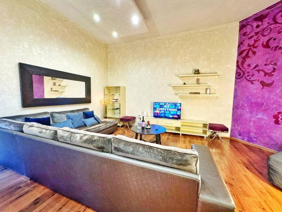Ultra Central Apartment / 10 Ppl Budapest Esterno foto